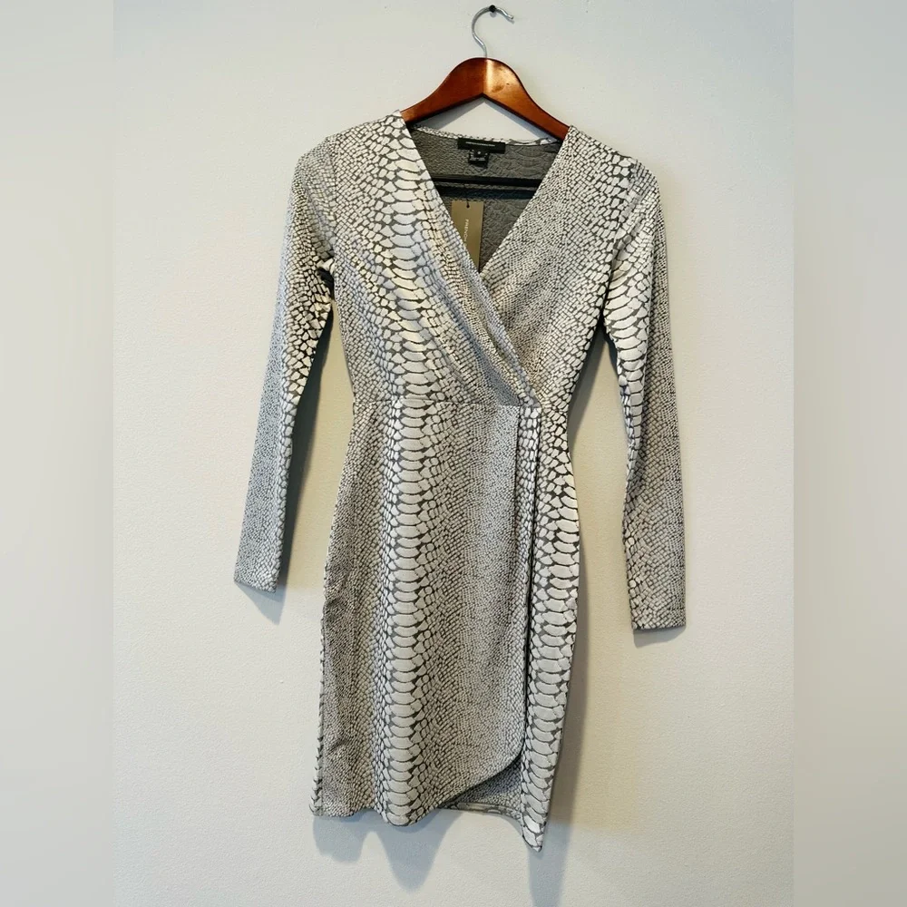 French Connection Women's Long Sleeve Snake Jacquard Dress Silver Size 0 - Picture 9 of 11
